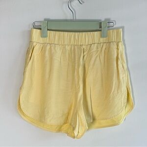 Rumours butter yellow shorts • NWT • Women’s small